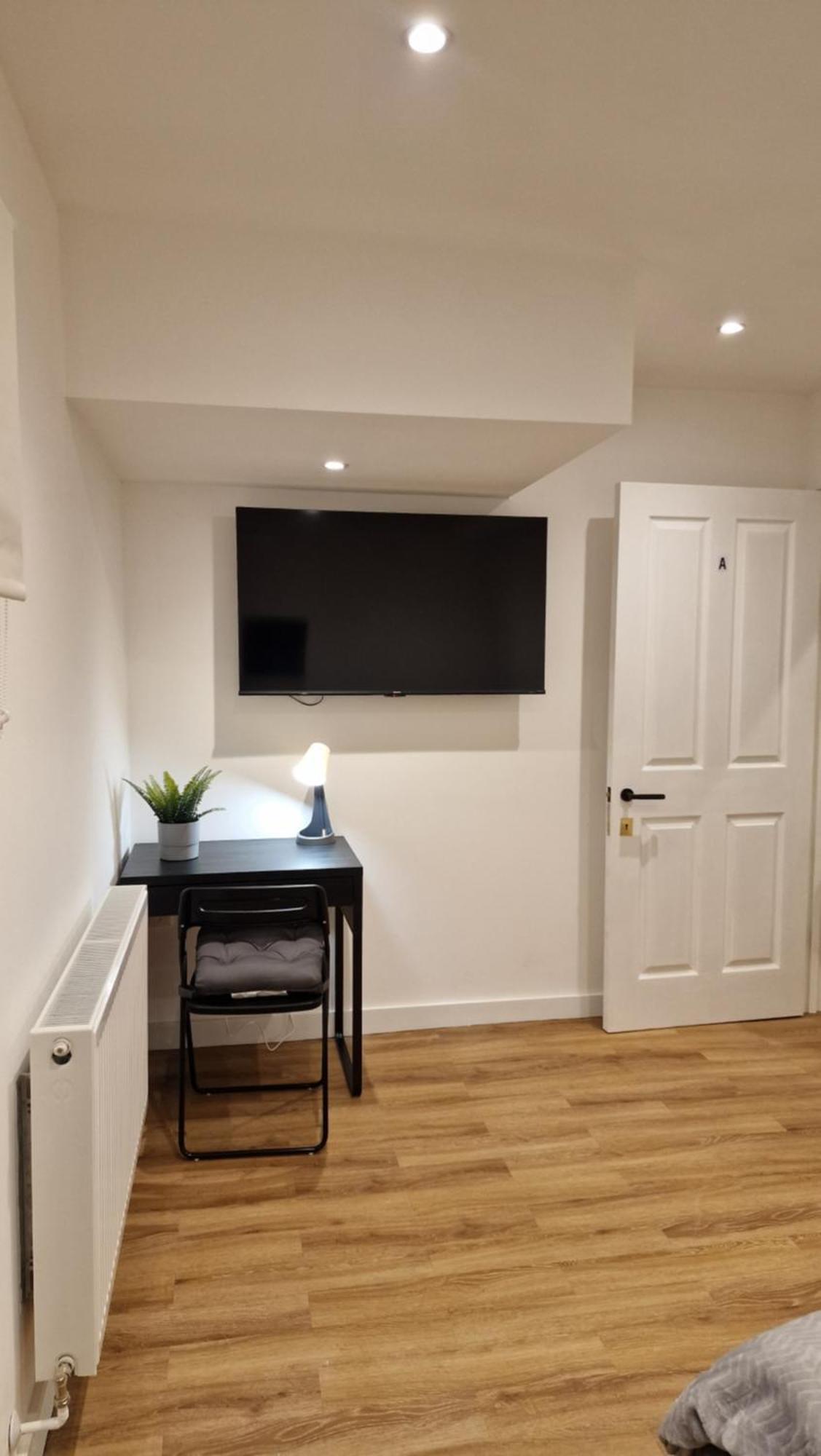 Kensington 2 Bed *