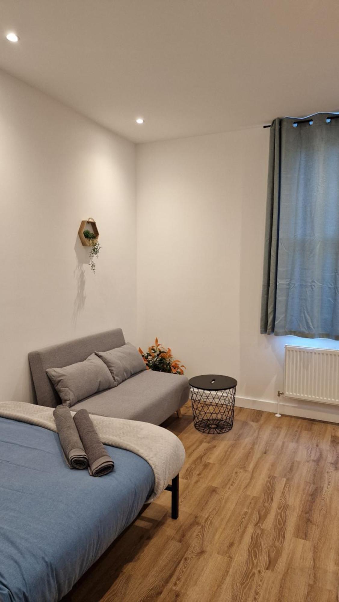 Kensington 2 Bed Apartment London